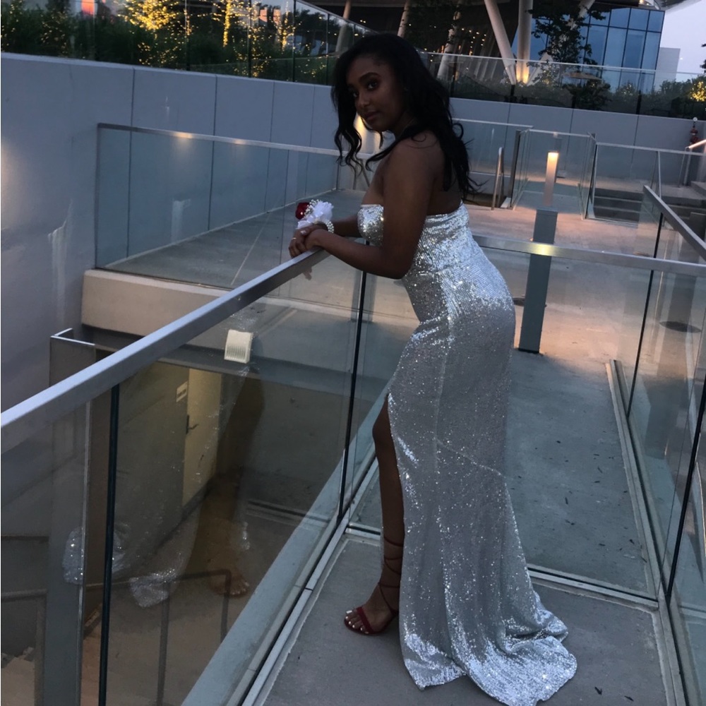 Lovely Prom Dress for Sale!!